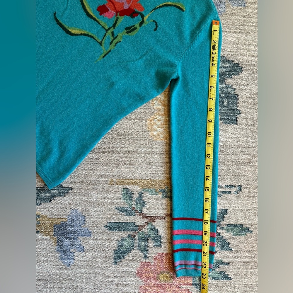 Beautiful Cashmere Floral Teal Sweater - Picture 7 of 11